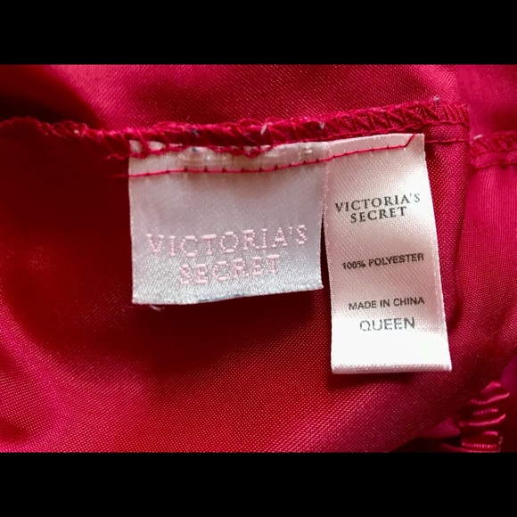 Victoria’s Secret QUEEN Size Sheets & Dust Ruffle - Picture 3 of 12